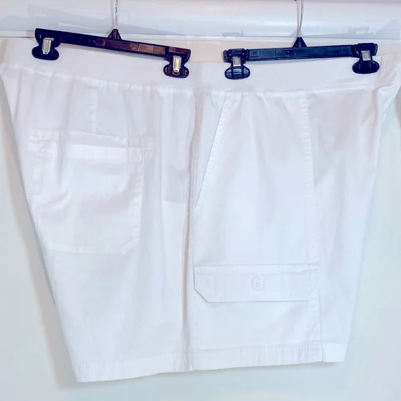 NWT Chaps Golf Cargo Shorts 52-54 waist - Picture 1 of 14